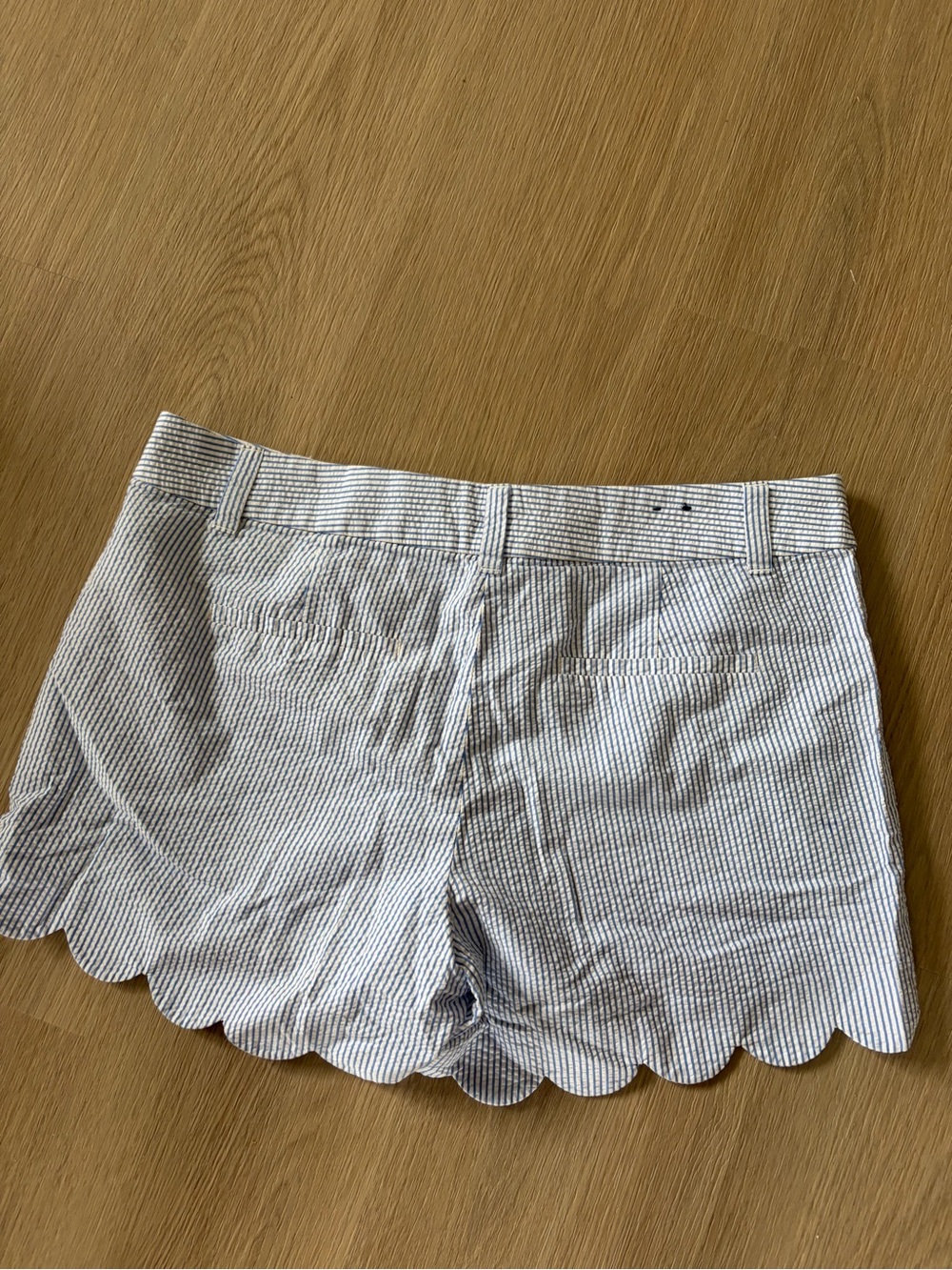 J Crew Seersucker Scalloped Shorts Size 8 - Picture 4 of 4